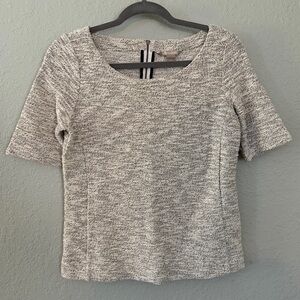 Banana Republic short sleeve women’s top. Size XS